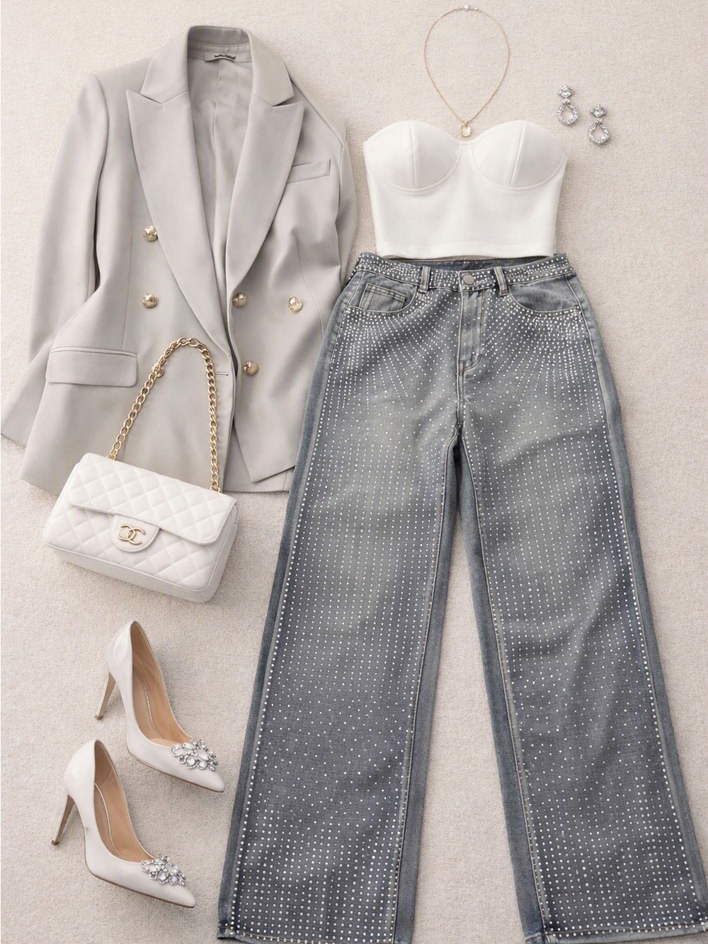 Studded Soft Denim Jeans – Size 6 / 28